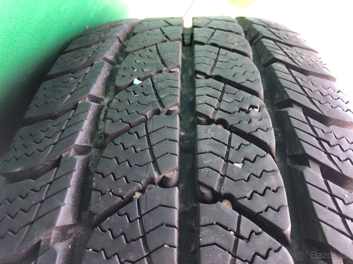 VW Transporter Multivan T5-Zimní sada 205/65/16C - 9