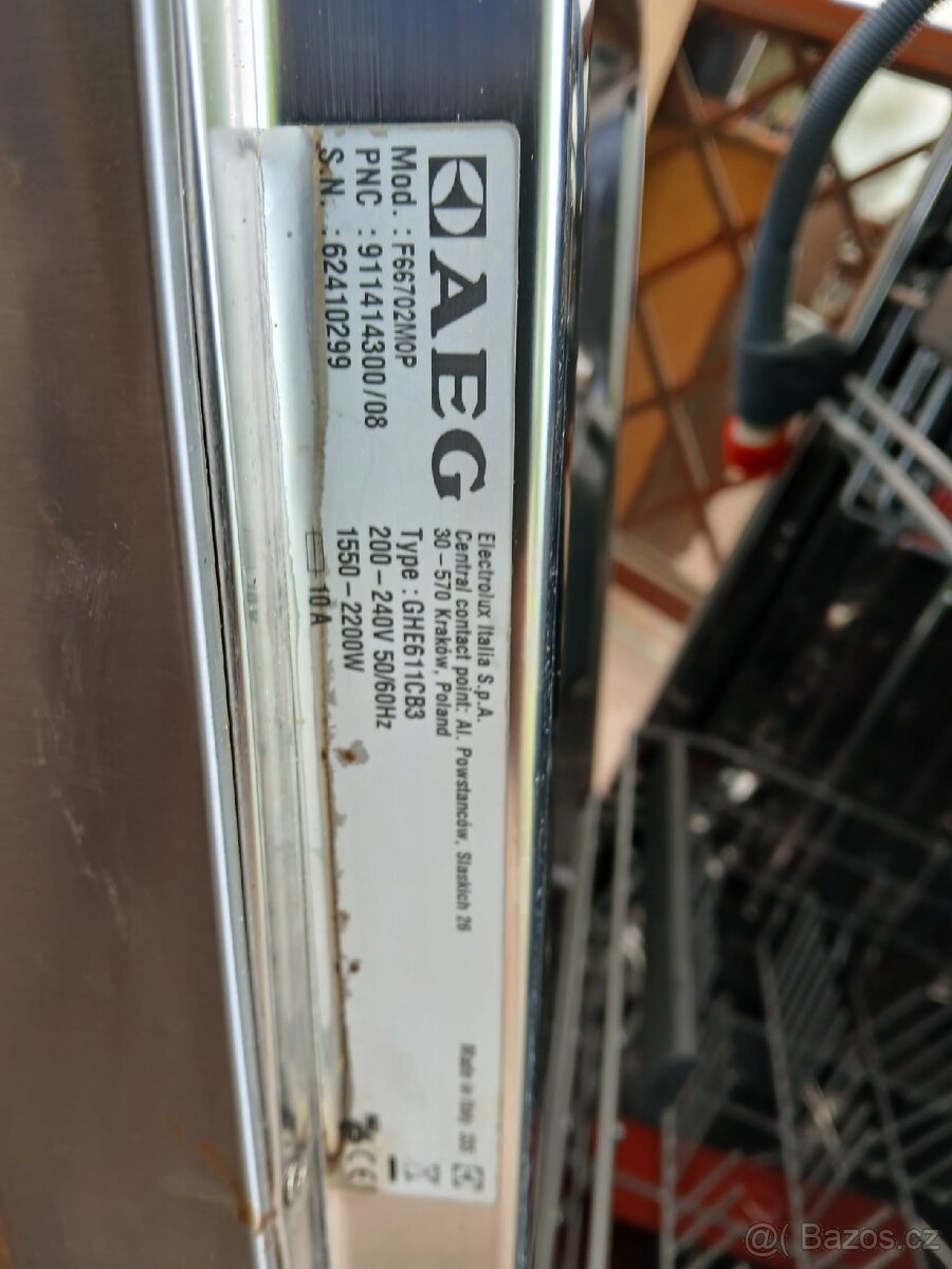 Prodám myčku Aeg favorit F66702MOP - 9