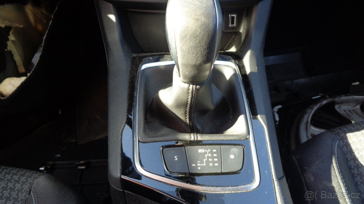 Peugeot 308 SW 1,6hdi 88kw, Rozprodám na náhradní díly - 9