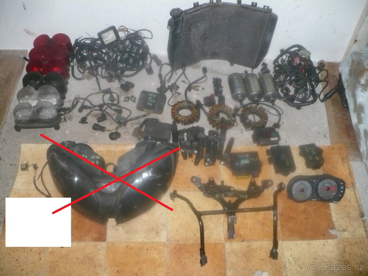 kawasaki ZX 9 R díly r.99-02 - 9