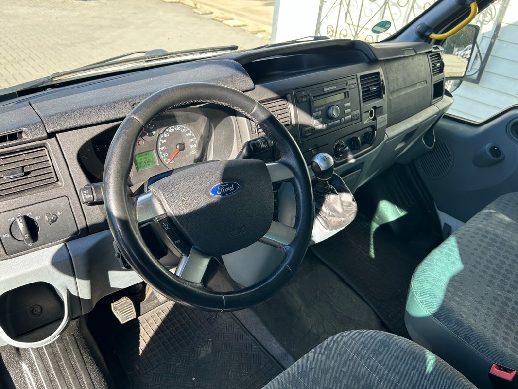 Ford Transit 2.2 TDCI L2H2 9 míst - 9