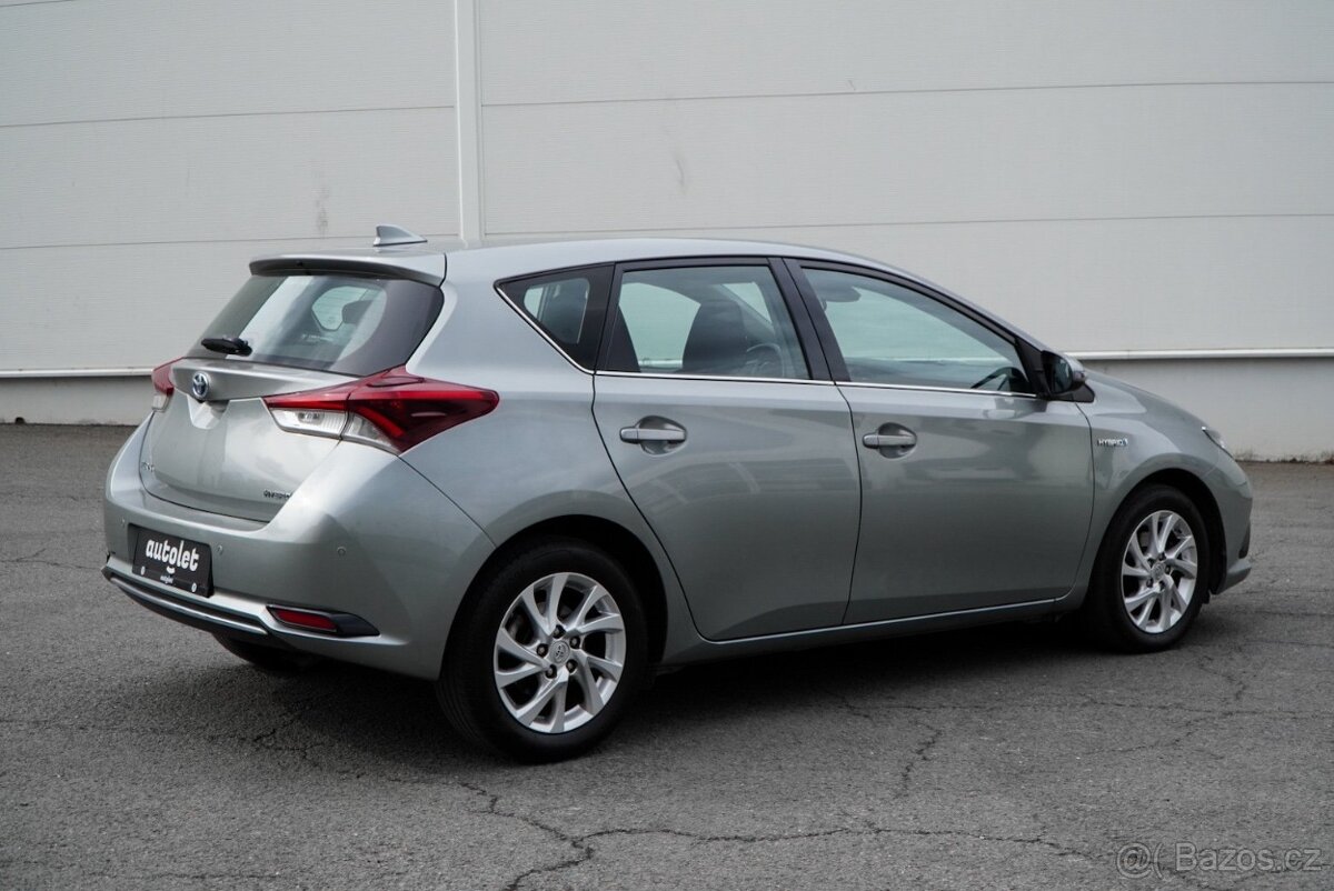 Toyota Auris 1.8 HYBRID - 9