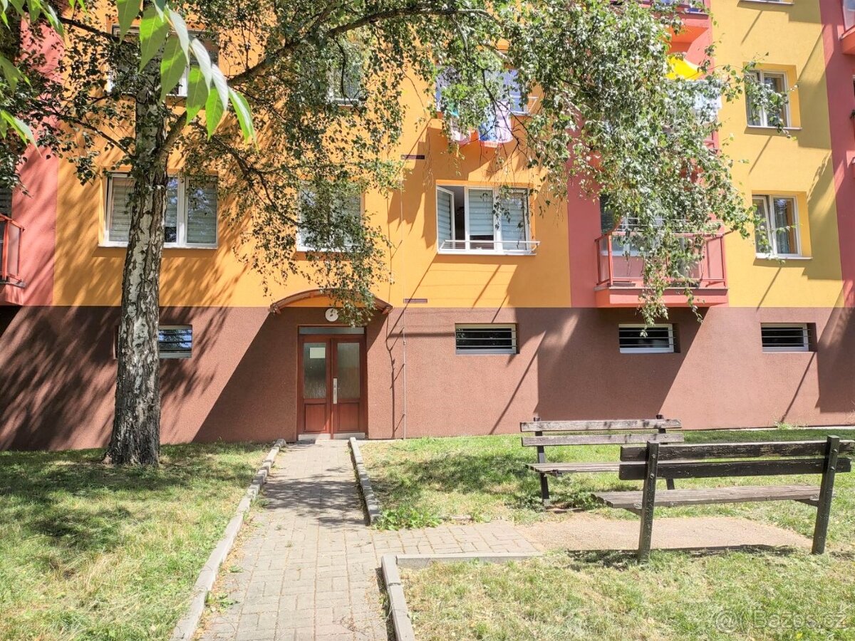 Pronájem bytu 2+1 53m², ul. 1. máje, blok 350, Most - 9