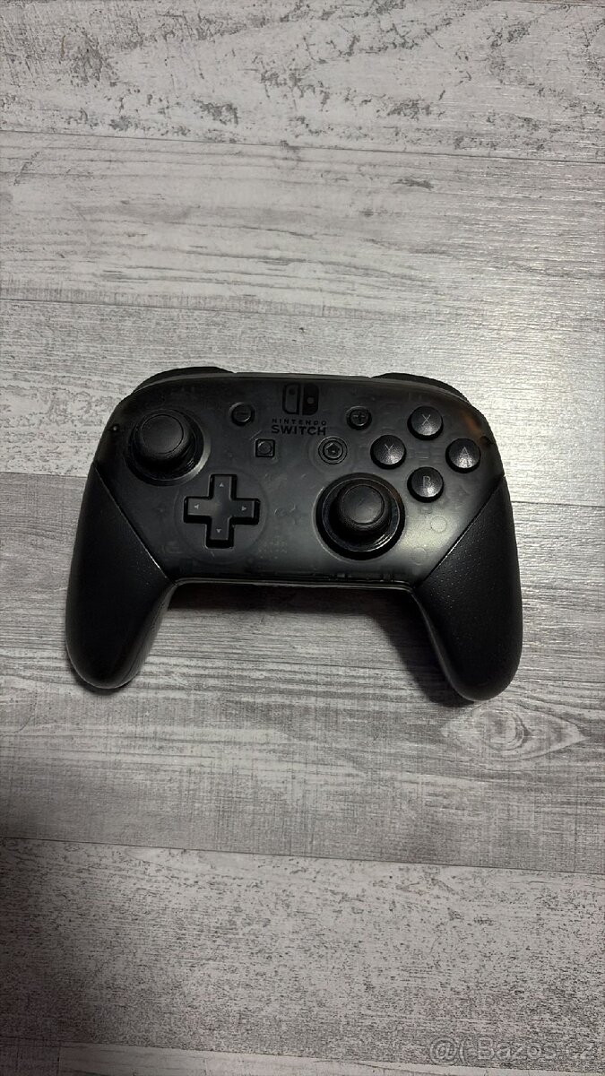 Nintendo Switch V1 + příslušenství - 9