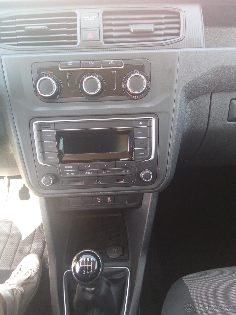 Volkswagen Caddy 2.0TDi, 4MOTION, VÝB.STAV - 9