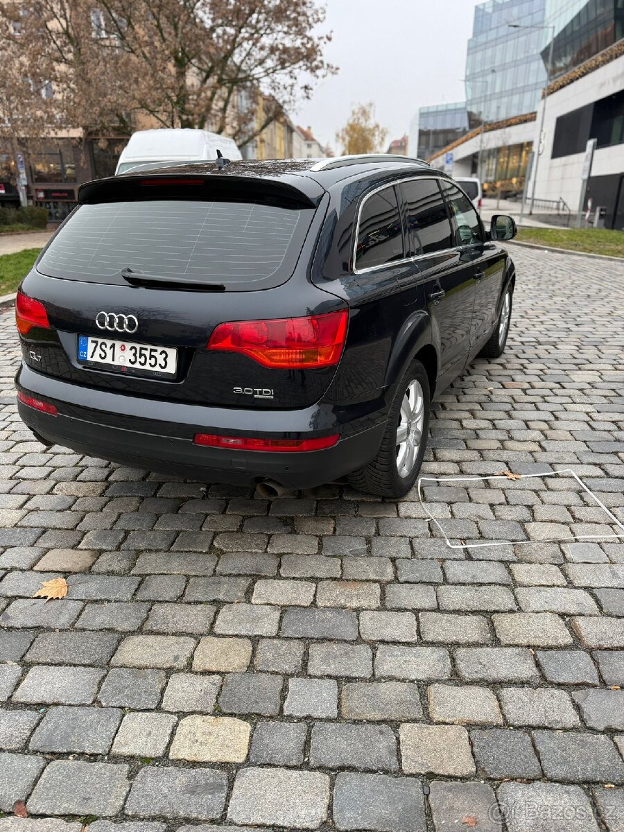 AUDI Q7 4X4 ROK 2008 - 9
