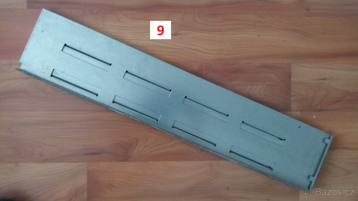 Serverové ližiny a jiné příslušenství k serverům - 9