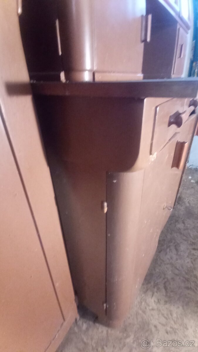 Kredenc cca 40. Leta - 9