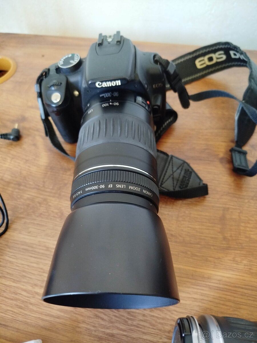 EOS350d s příslušenstvím a brašnou - 9