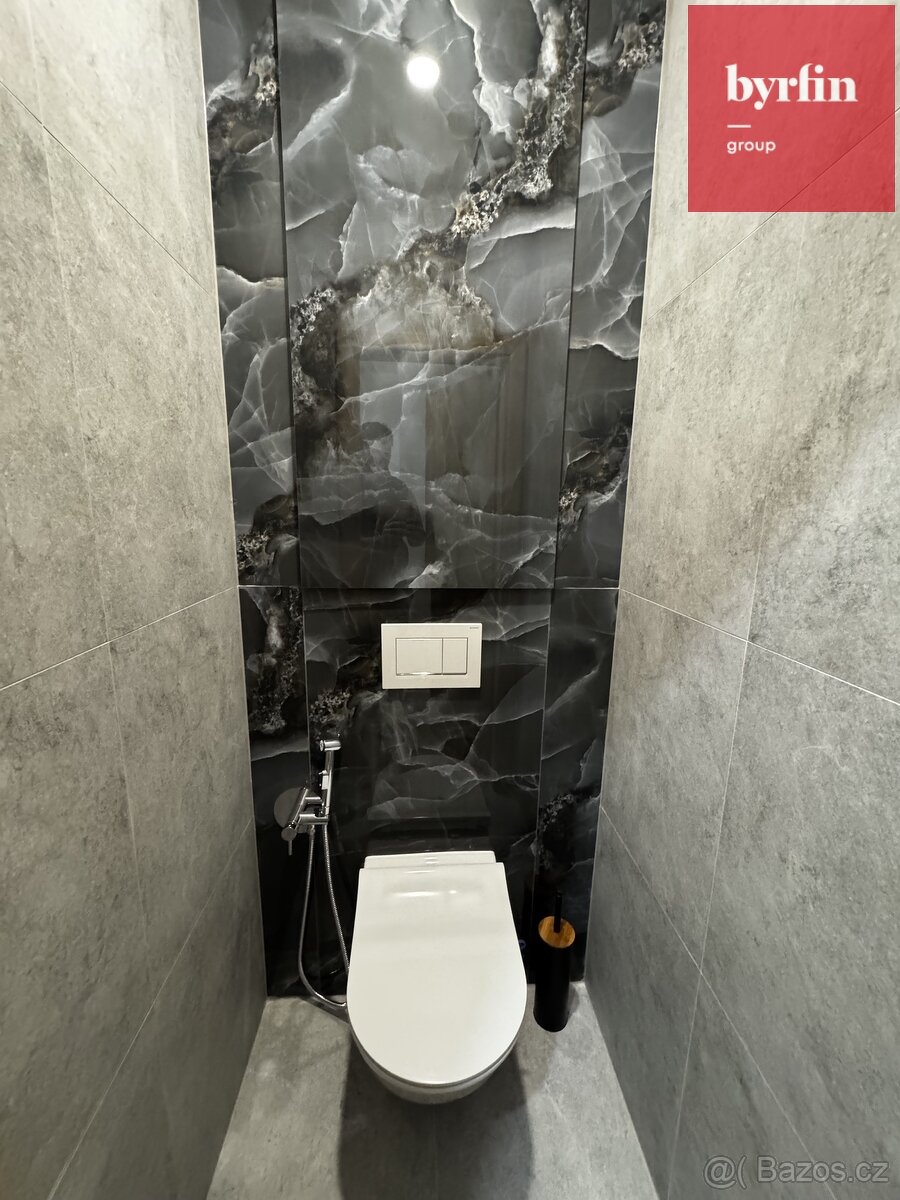 Pronájem bytu 3+kk s balkonem - 9