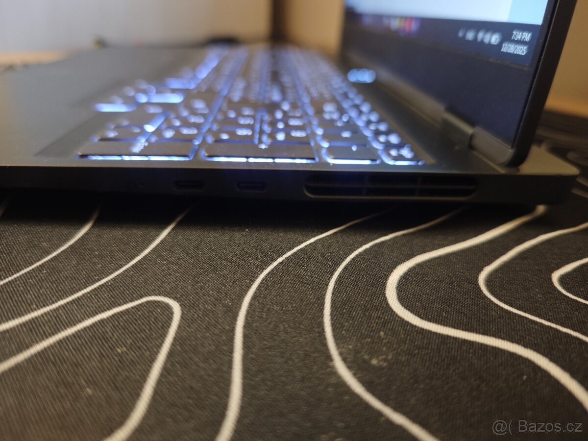 Herní notebook Lenovo Legion Slim 7 15ACH6 RTX 3060 RYZEN 7 - 9
