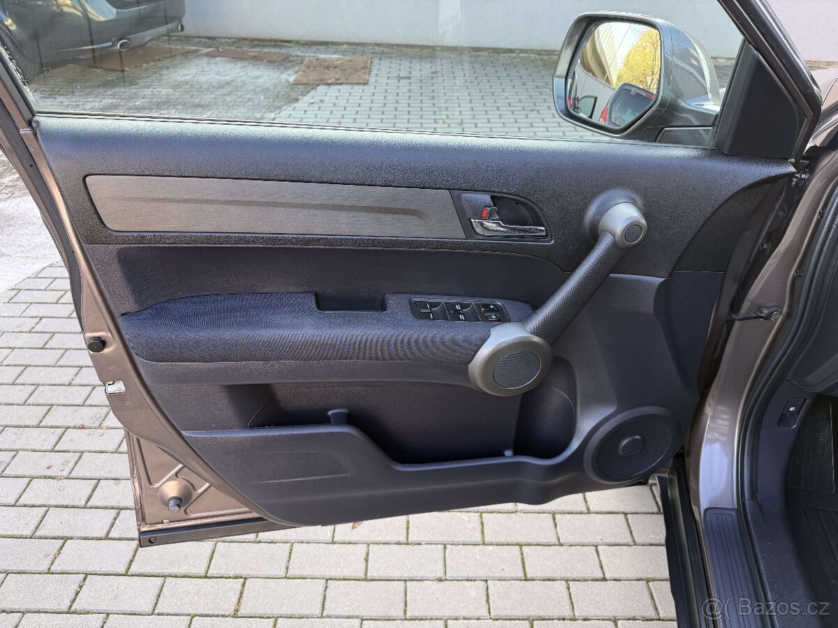 Honda CR-V, 2.2 i-DTEC, CZ, 1. majitel, DPH - 9