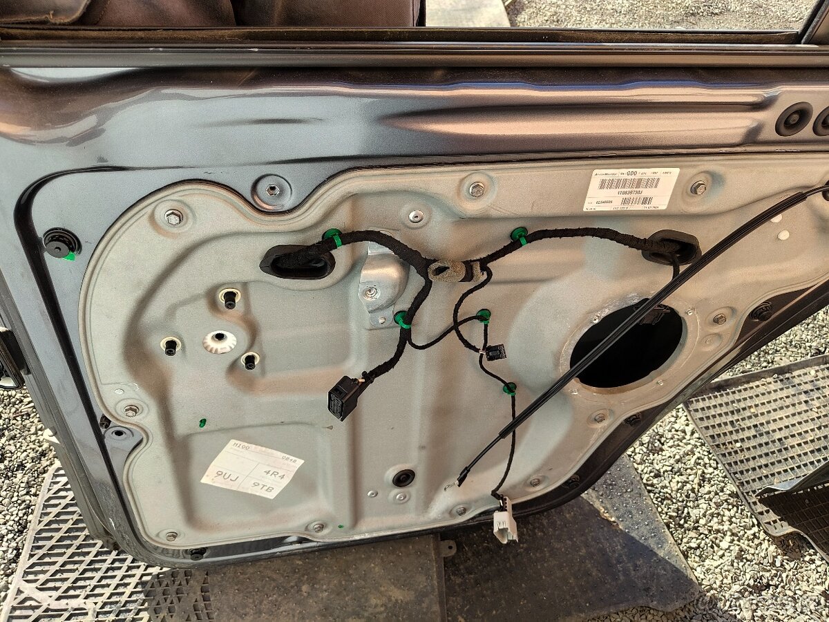 Dveře, zadní nárazník Touran - 9