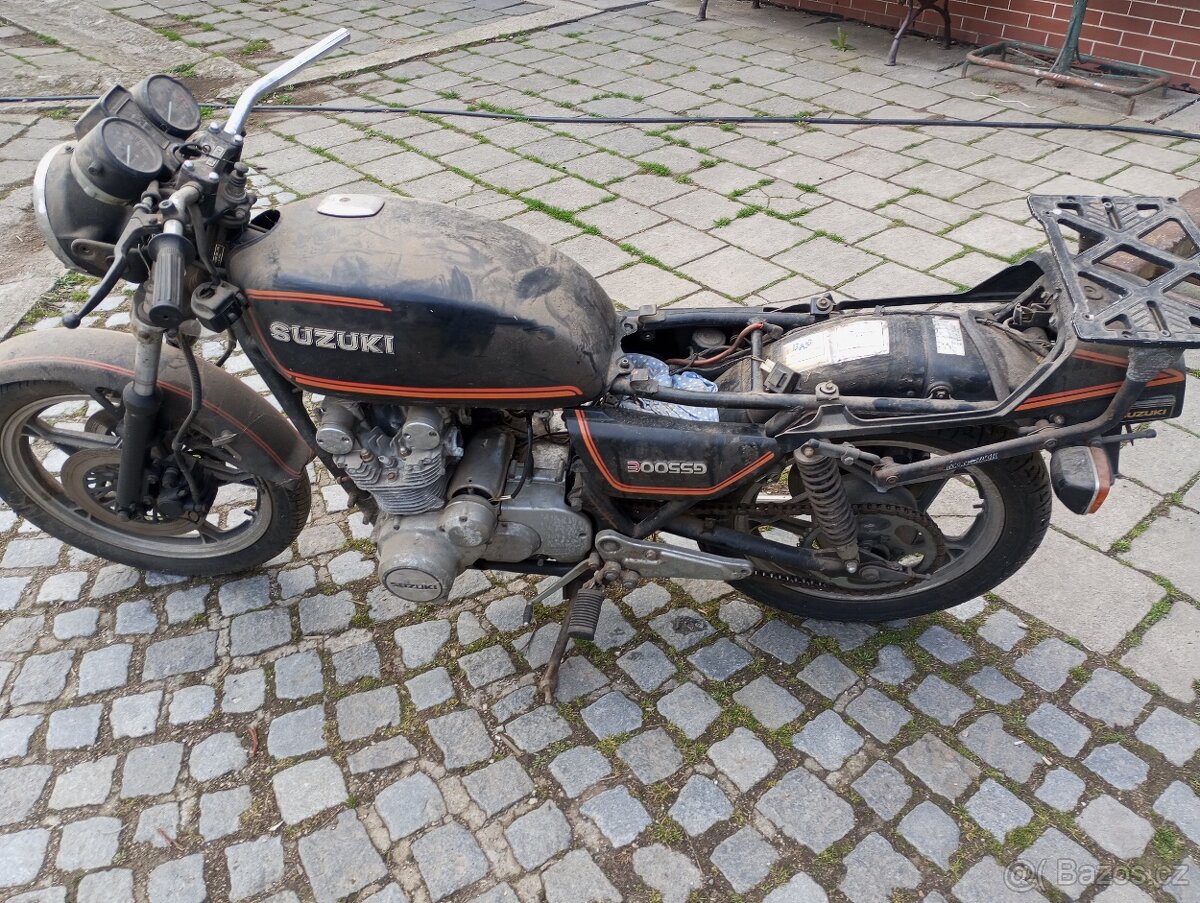 Suzuki GS 500E - 9