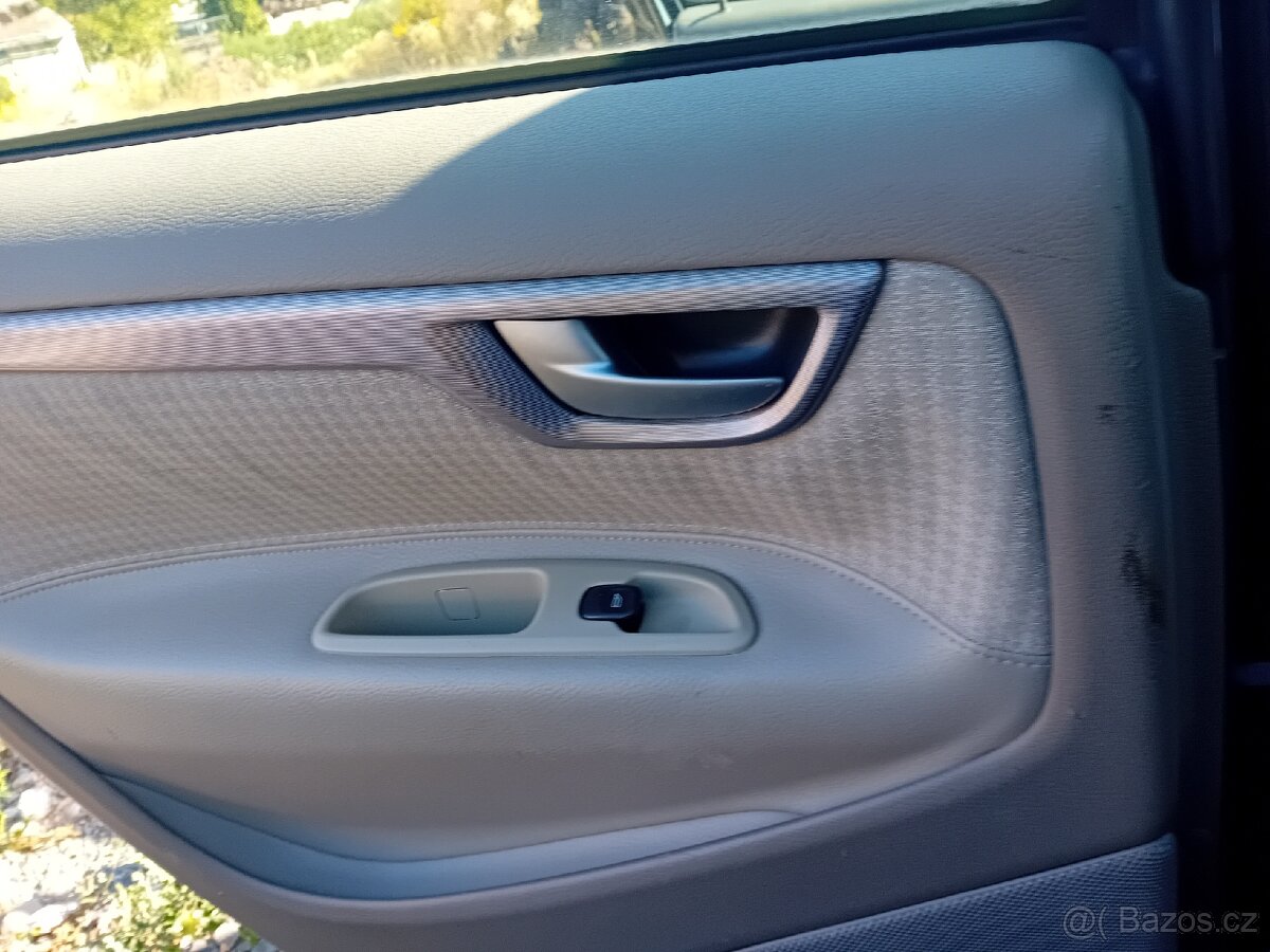 Prodám Volvo V70 2,4D5 Rok vyroby 2004 - 9