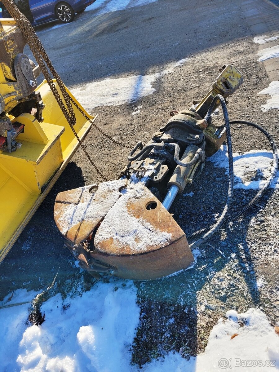 dvoucestné rypadlo Liebherr A900 C ZW - 9