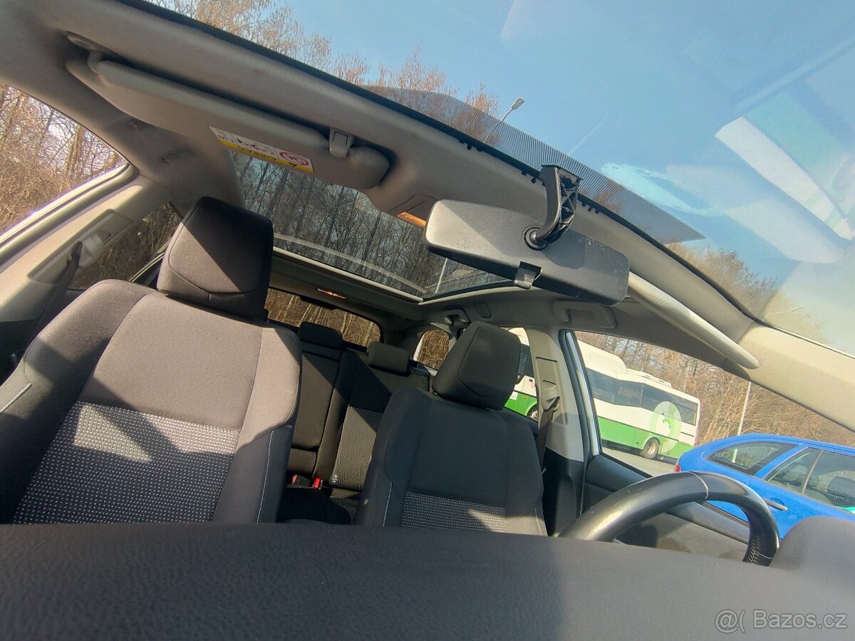 Toyota Auris 1,8 benzín/hybrid - 9