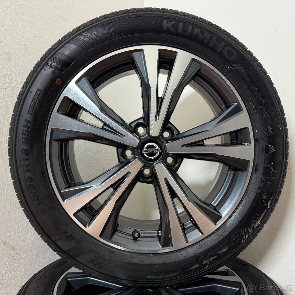NISSAN QASHQAI 5x114,3 R18 ET40+LETNÍ 215/55R18 8mm - 9