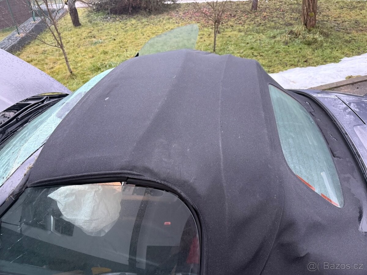 Mazda MX5 - NC - 2006 - 118kw najeto 48tis km - bouraná - 9