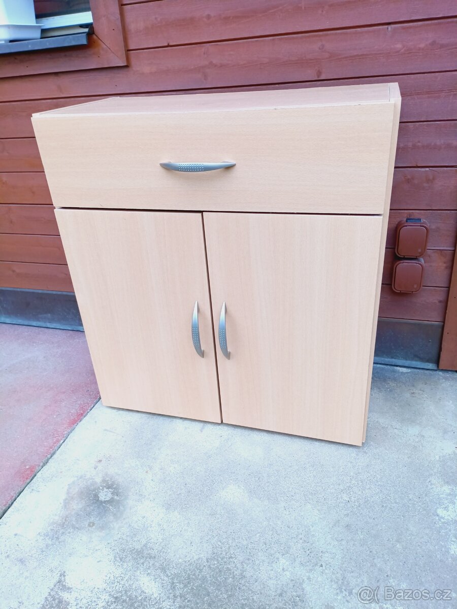 Skříňka - 9