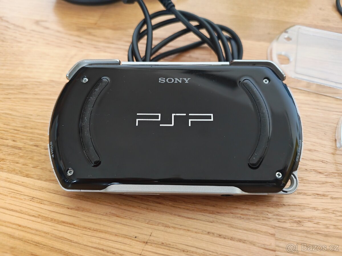 Playstation PSP GO black - 9