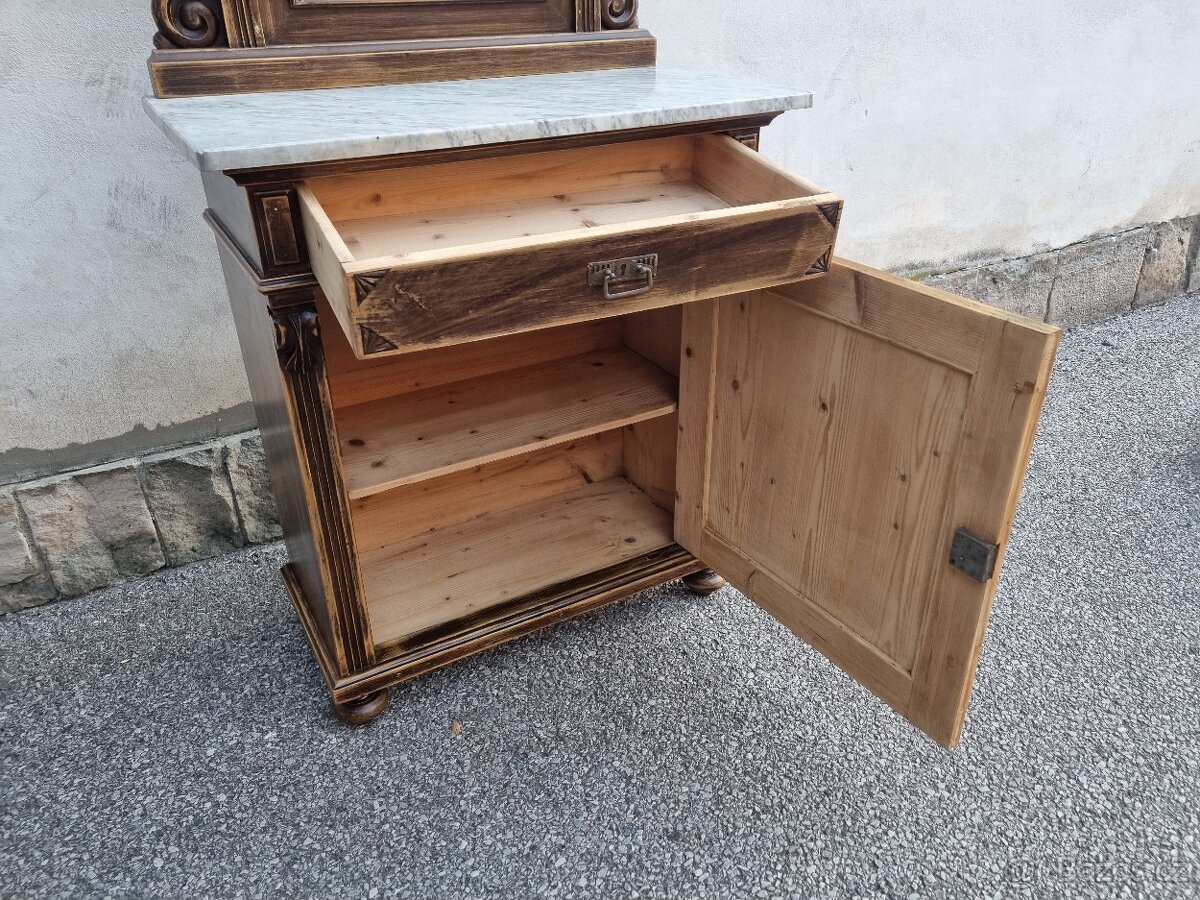 KRÁSNÁ STARÁ KOMODA SE ZRCADLEM - 9