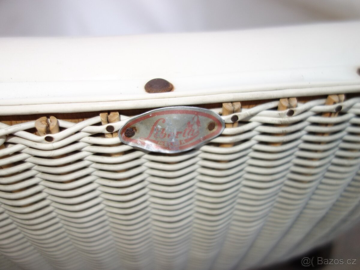 Starý kočárek proutěný /bužírkový/, velký na děcka - 9