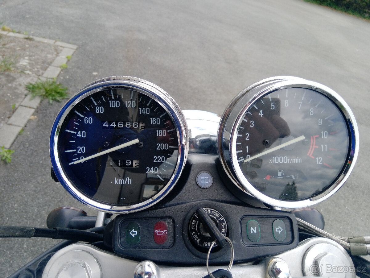 kawasaki zephyr 750 - 9