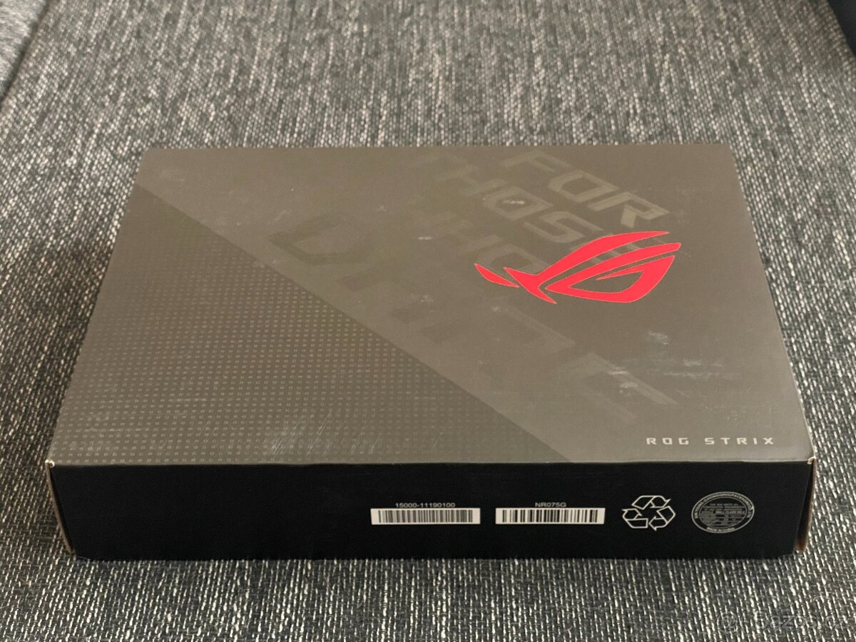 ASUS ROG Strix G15 (Ryzen 7 / RTX 3060 / 144Hz / M.2) - 9