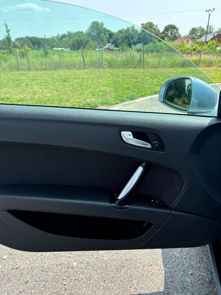 Audi TT, 1,8 TSFI, 118 kW, S-line - 9