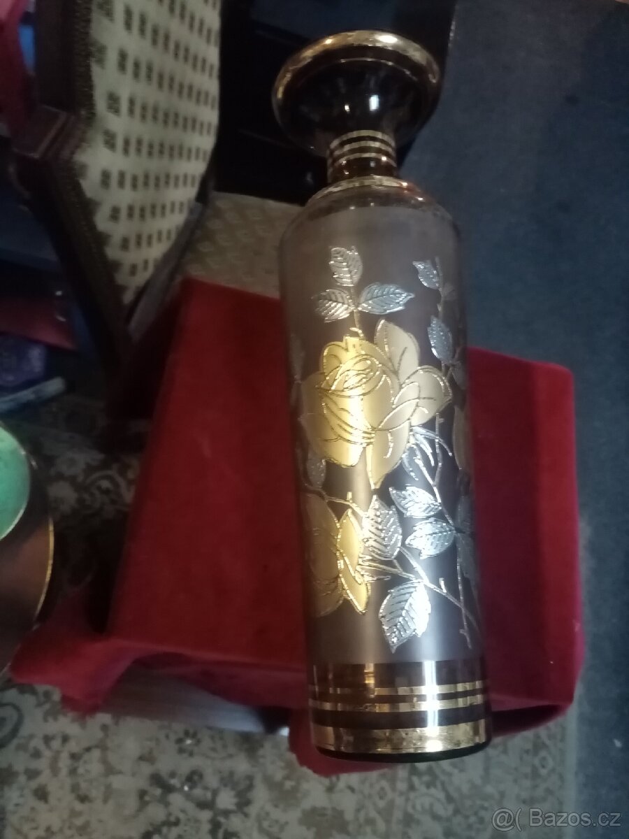 Starožitná skleněná váza - 9