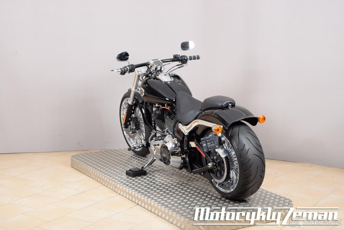 Harley-Davidson FXSB Softail Breakout 2103 - 9