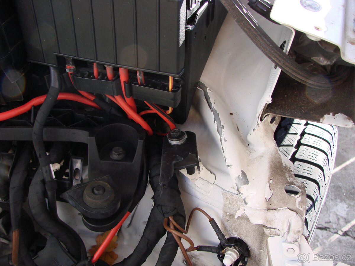 Bouraný VW Tiguan r.v. 2011 2.0 TDi 81 KW - 9