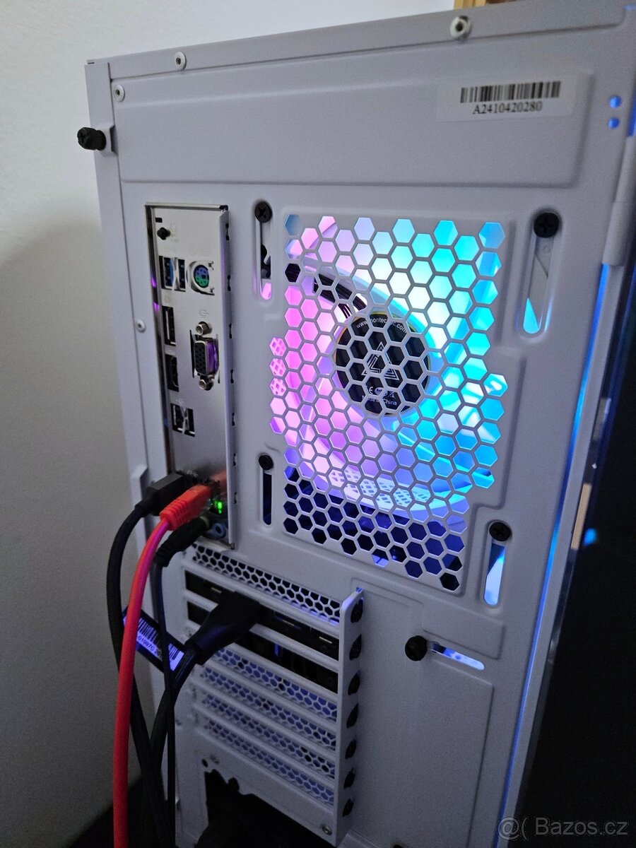 🔥 Bílé herní PC Ryzen 5|RX5700XT|16GB|1TB SSD|WiFi|ARGB - 9