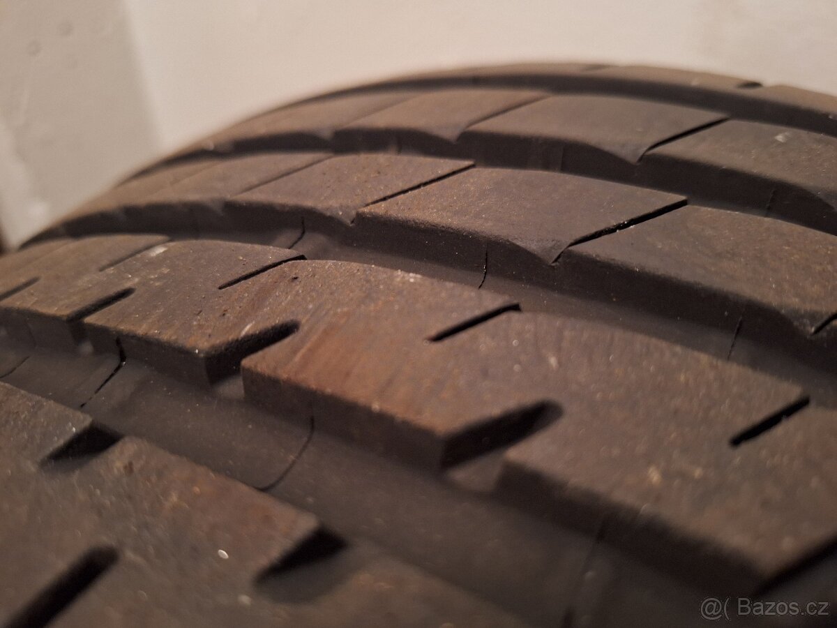 2x Tracmax 2x Driveways lassa 205 45 r16 - 9