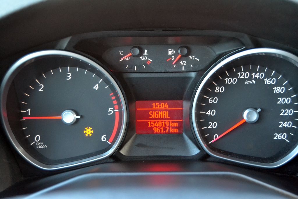 Ford Mondeo 2.0 TDCI Ambiente kombi facelift - 9