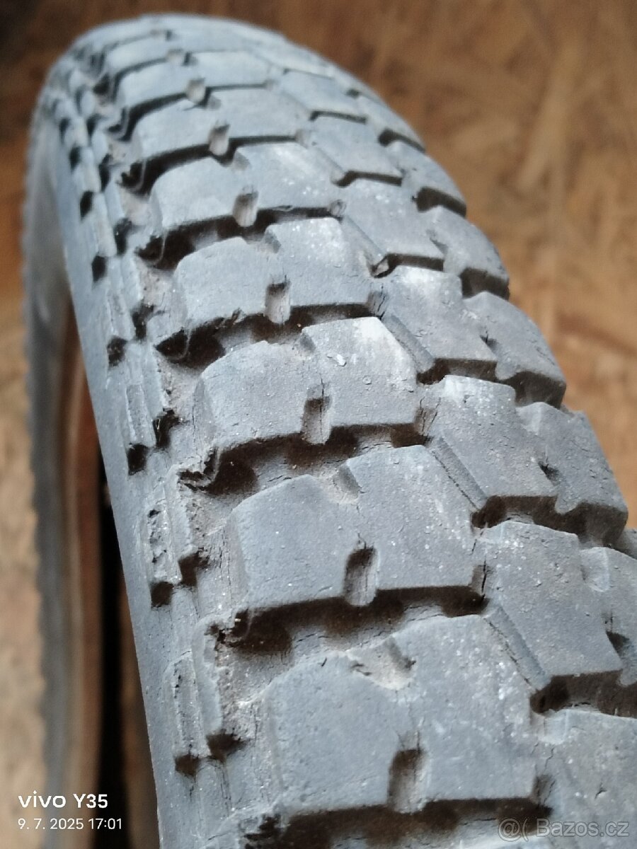 Jawa a ČZ - Baťa a Barum 19" - 9