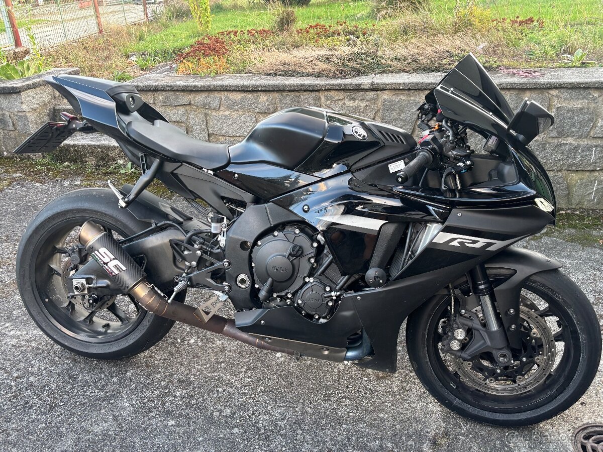 Yamaha R1 2018 najeto 3600 km - 9