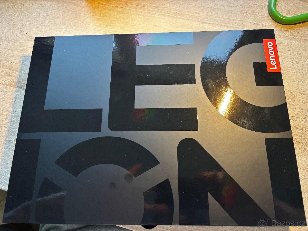 Lenovo Legion 7 16IRX9 - 9