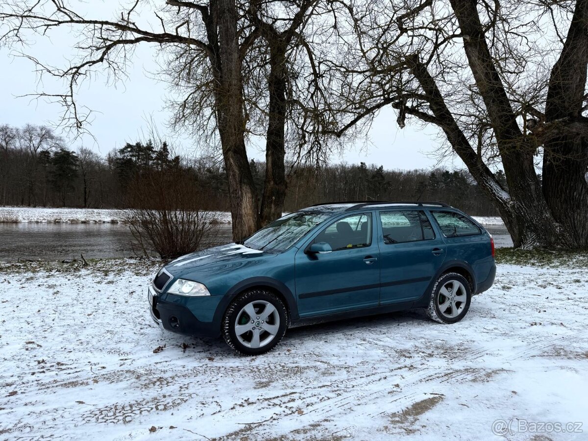 Škoda Octavia Scout 4x4 TDi - 9