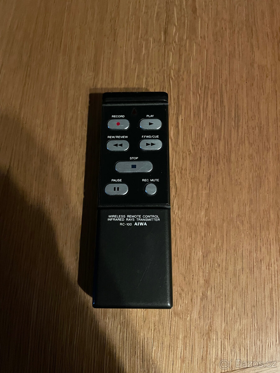 SESTAVU "AIWA" RECEIVER A TAPE DECK S D.O. - 9