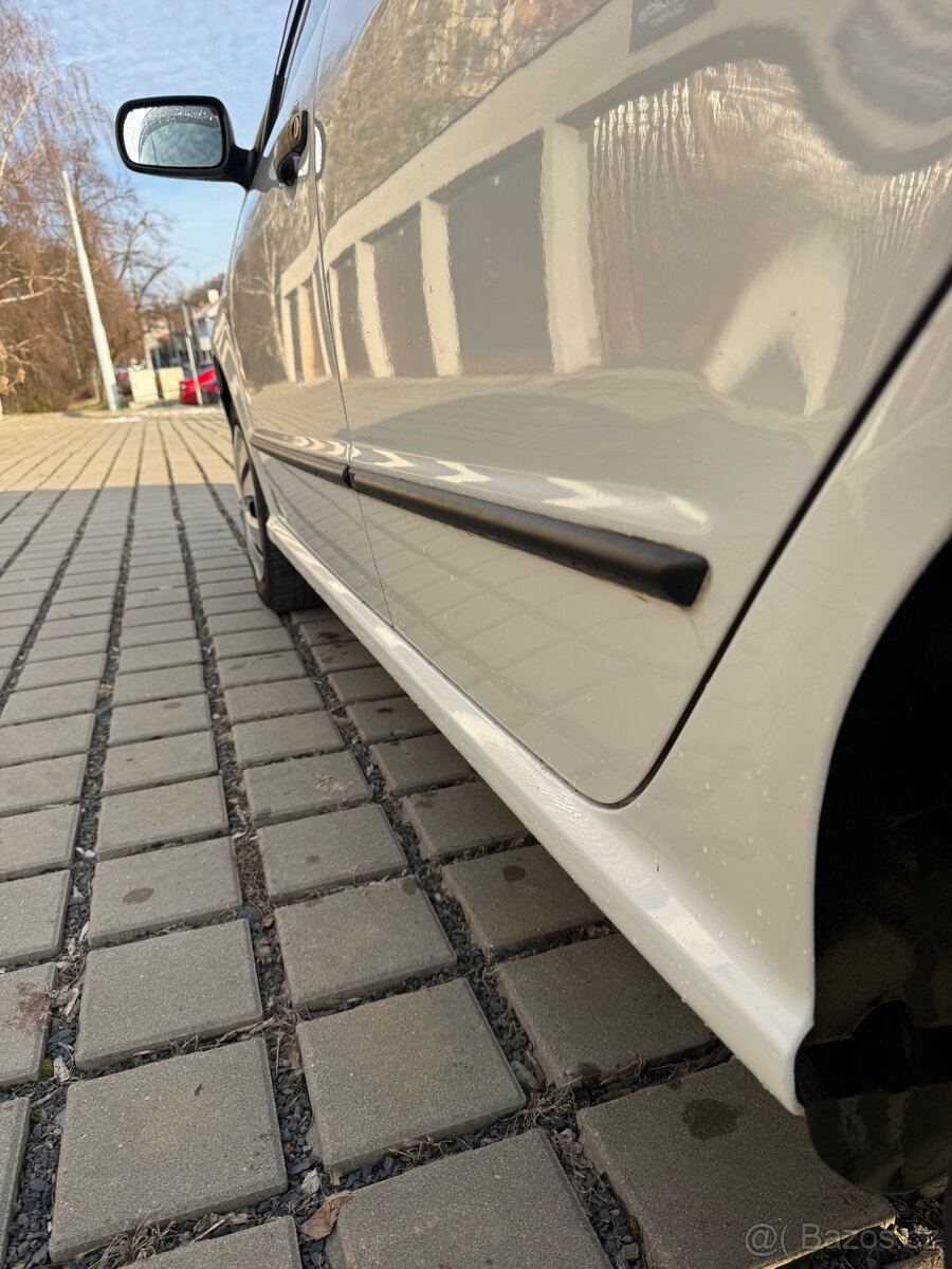 Škoda Fabia 1.4 BENZIN 204 000km - 9