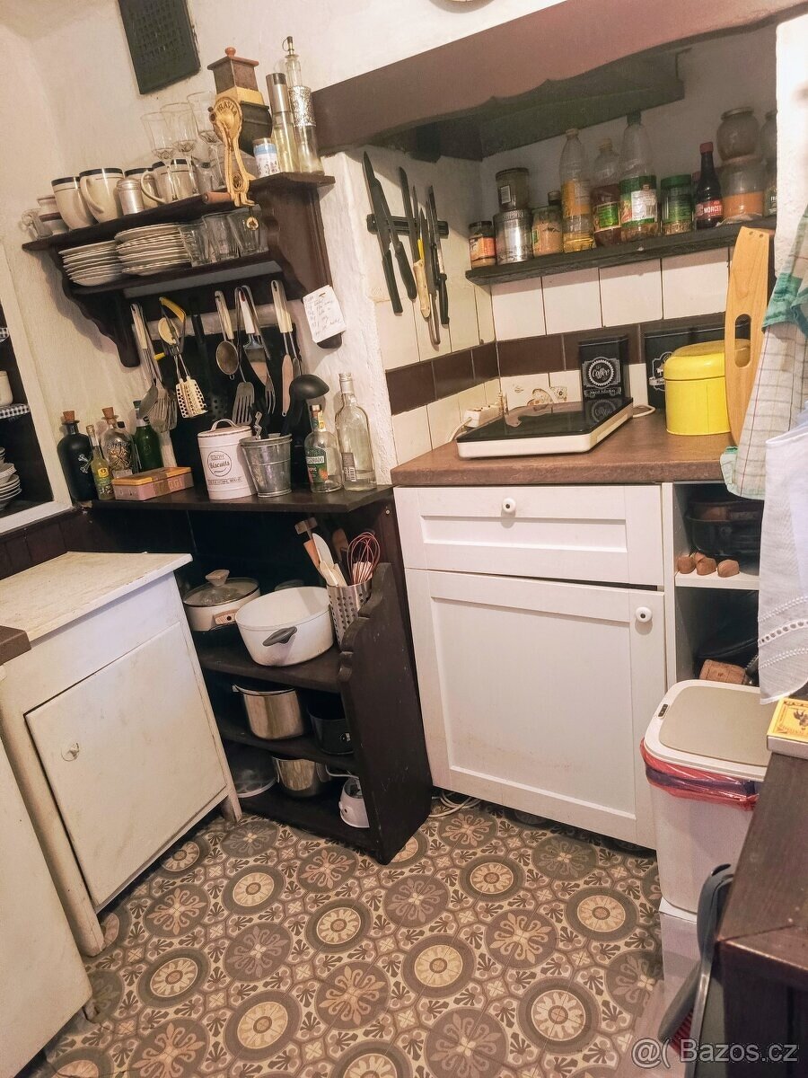 Prodej stylové chalupy se stodolou, jižní Čechy - 9