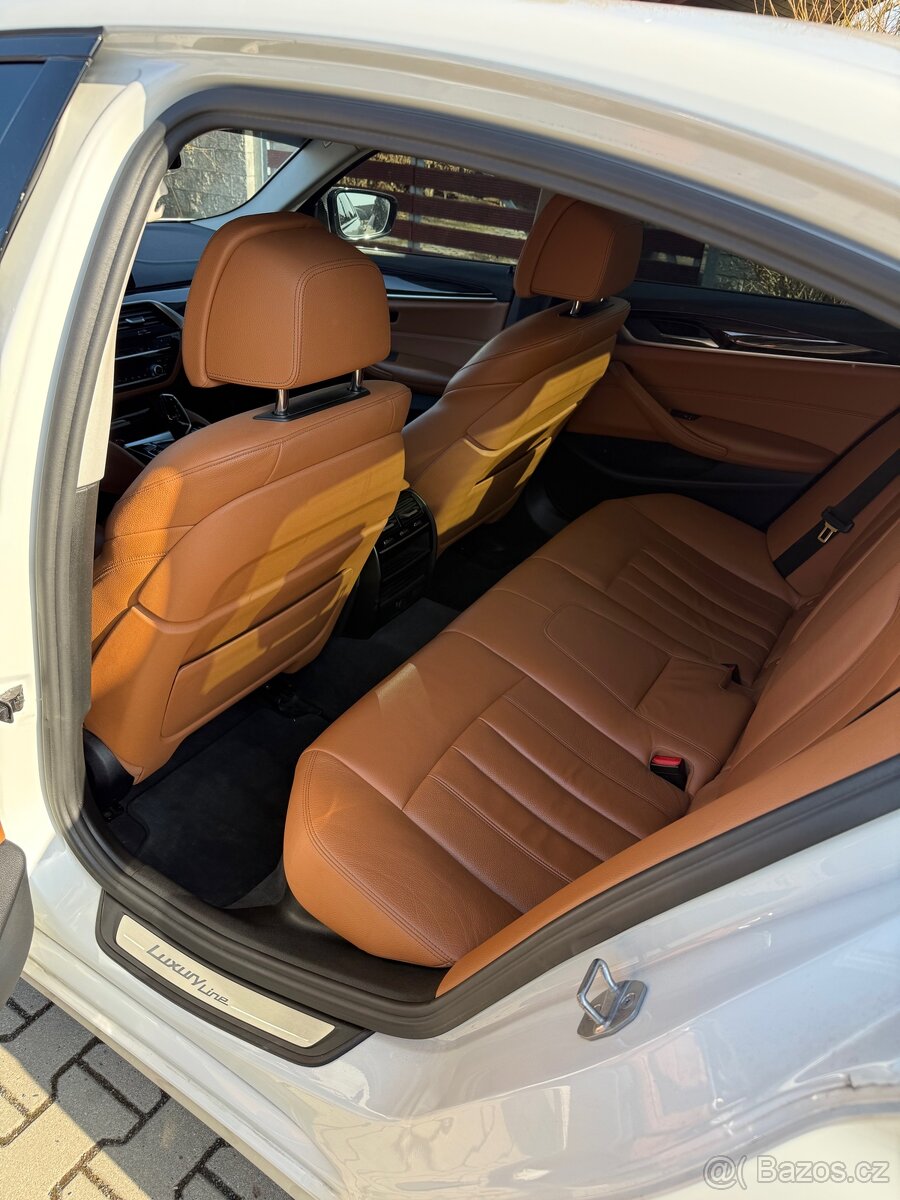BMW G30 540i luxury line - 9