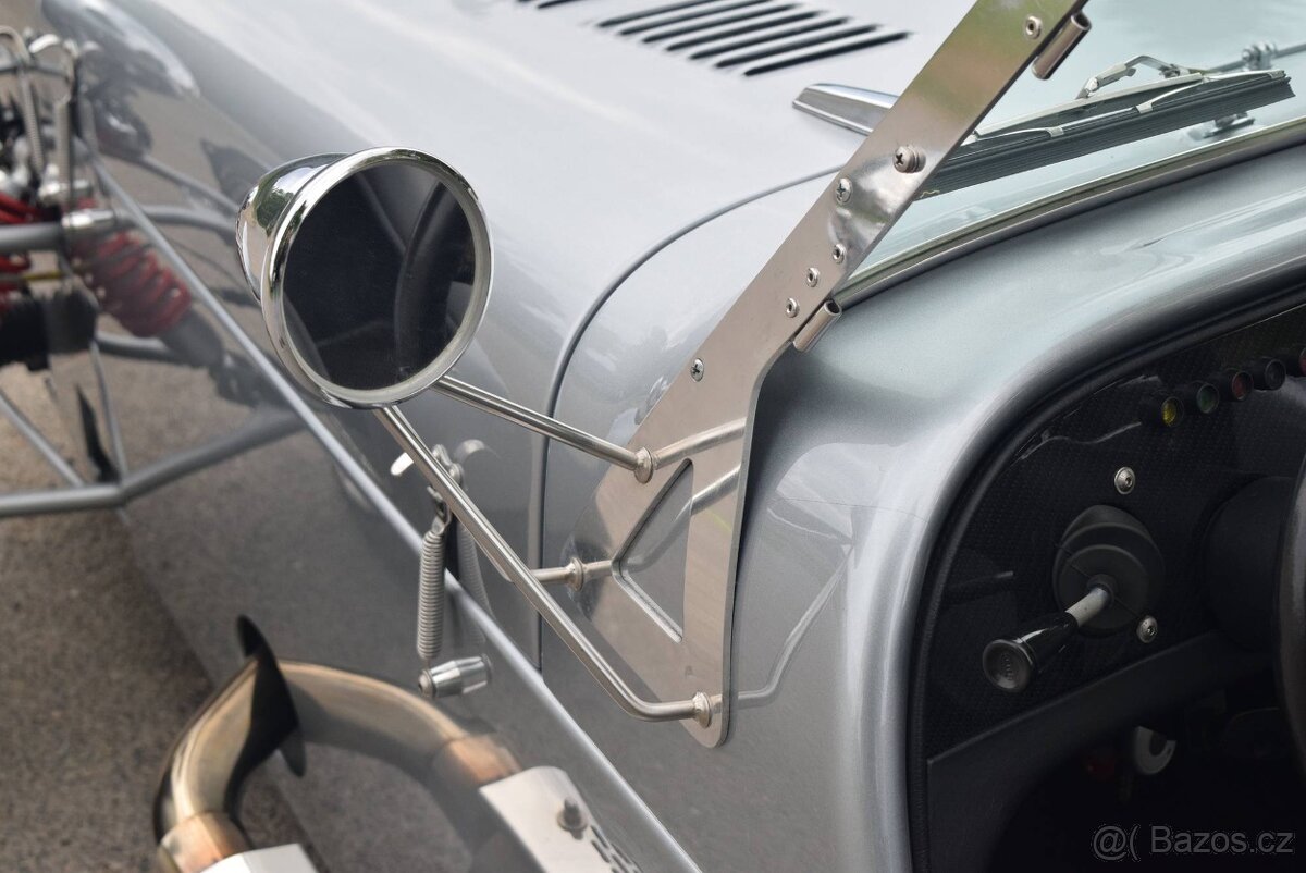 VM 77 (Caterham) 2000 - 9