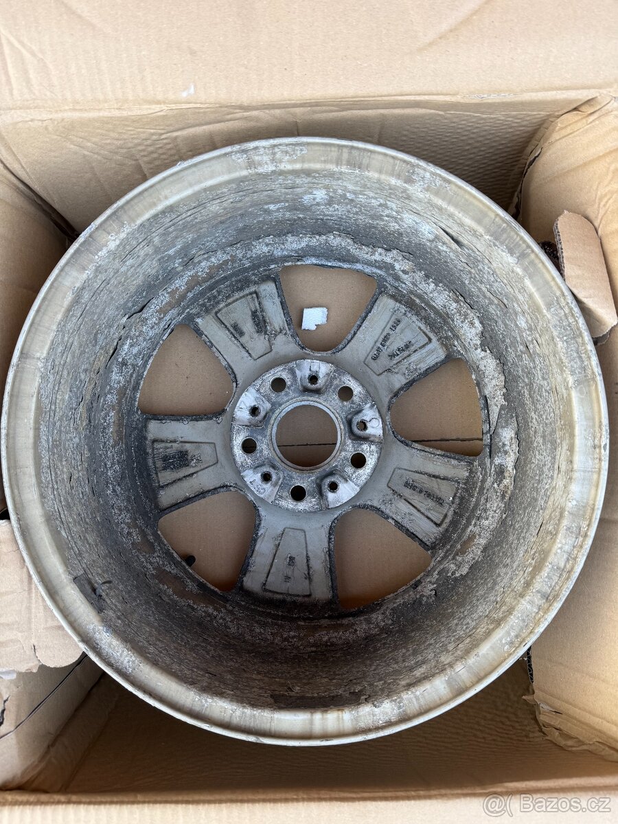 Disky 5x120 8Jx17 ET30 - Style 327 - 9