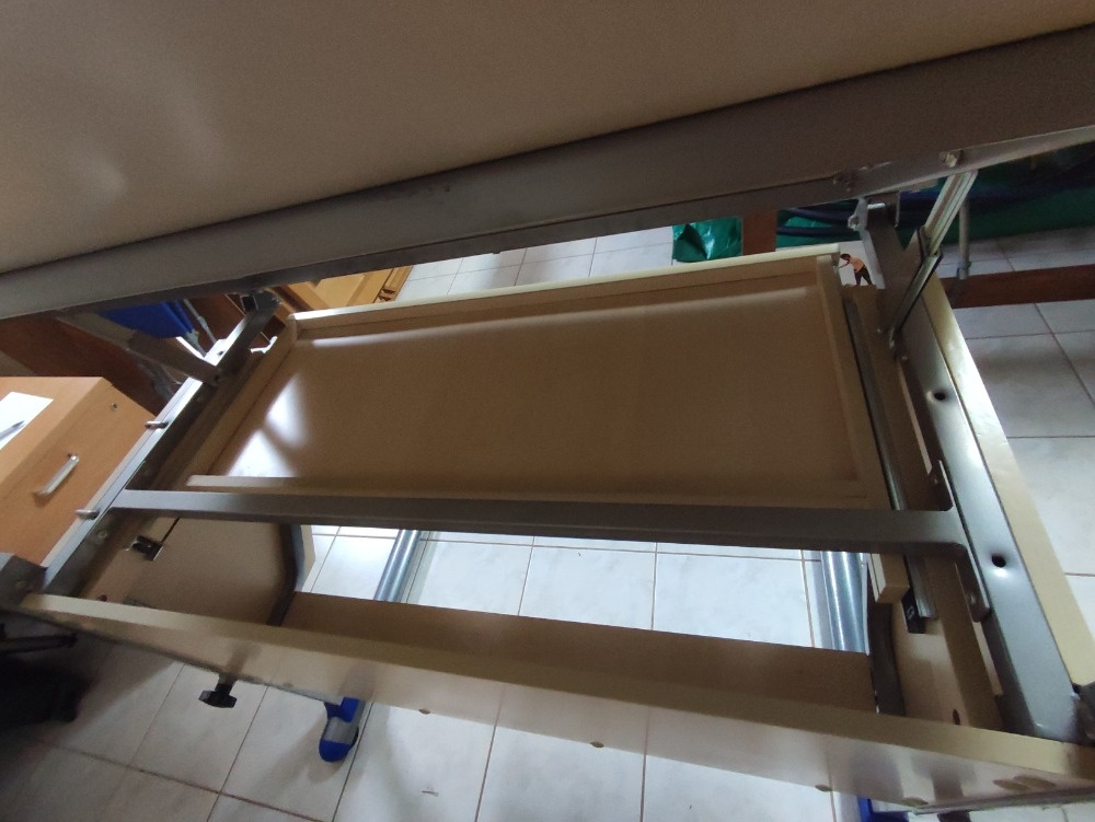 Stůl psací výškově nastavitelný - 9