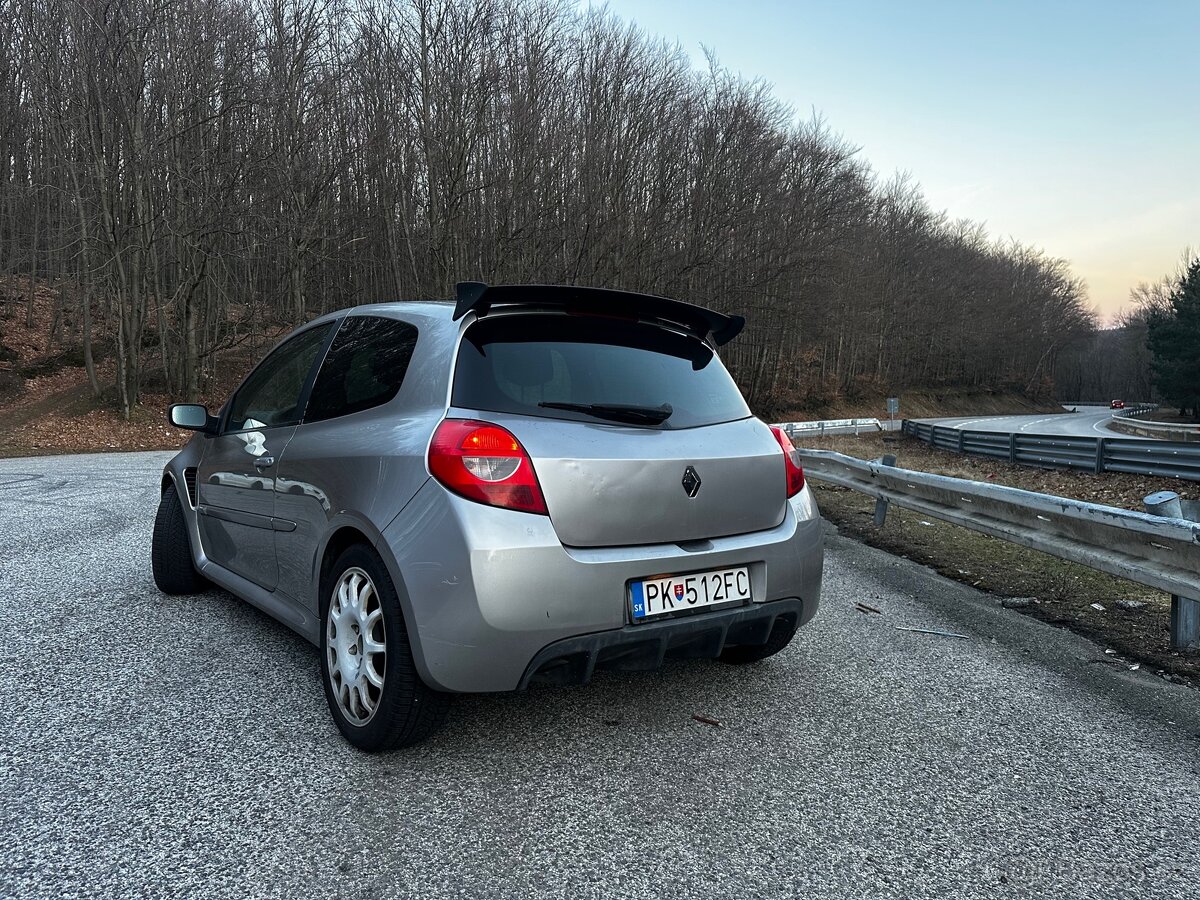 Renault Clio 2.0 rs sport (197) - 9