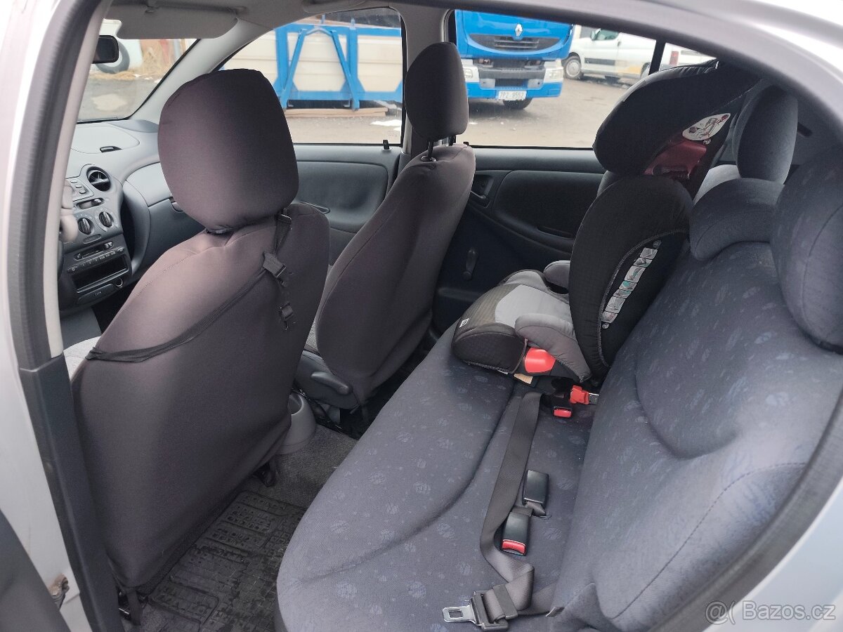 Toyota Yaris - 9