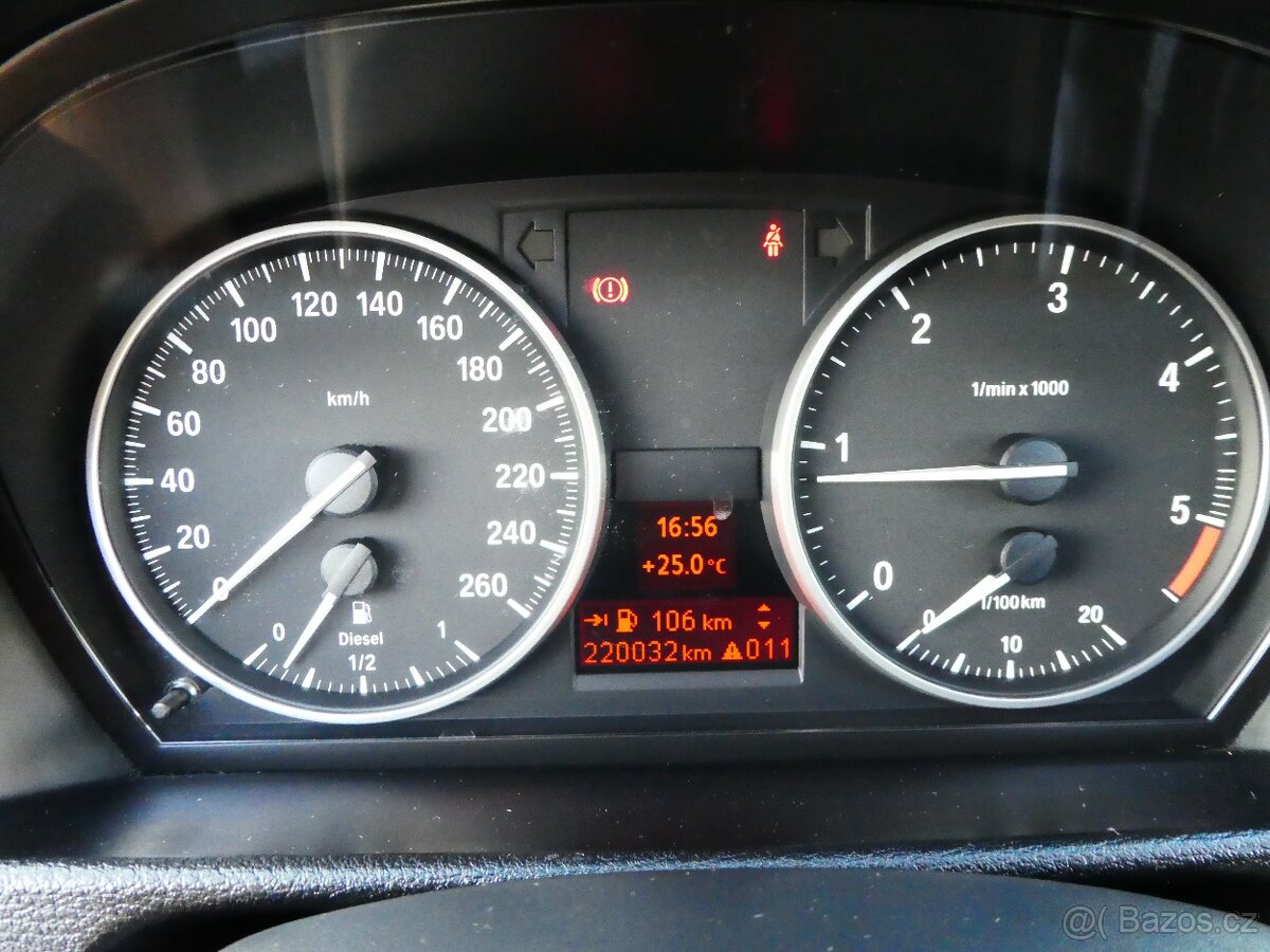 BMW X1 18d 105kW,xDrive,Panorama,PDC - 9